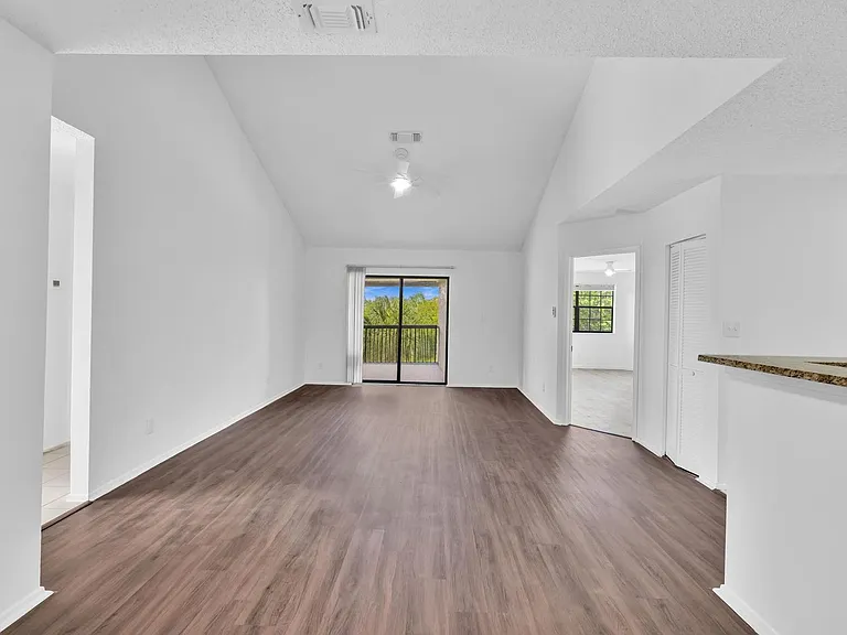 11225 W Atlantic Blvd #306 — Photo 17