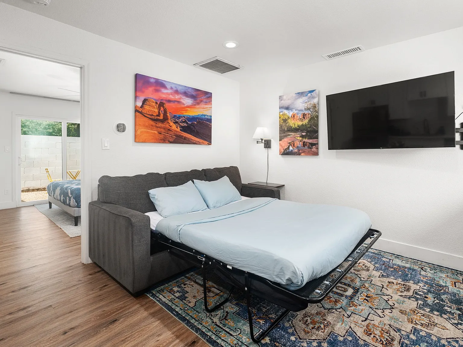 Furnished 1BR | In-Unit Laundry |All Utils Incl | DT PHX | Ideal for Travel Nurses & Relocators - #2 — Photo 2