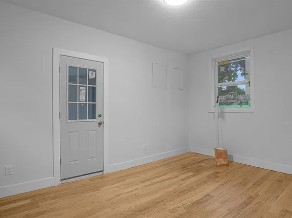 679 East 221st Street image 16 of 30