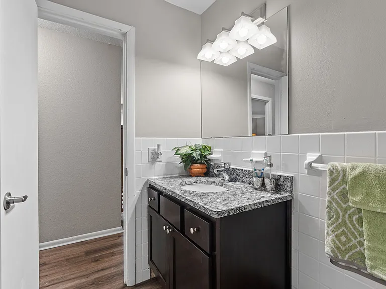 Granite Ridge Apartments — Photo 18