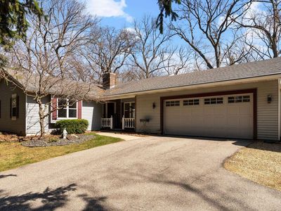 2878 Golden Cir, Stoughton, WI, 53589