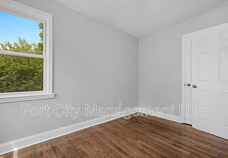 4902 Gilray Dr — Photo 10