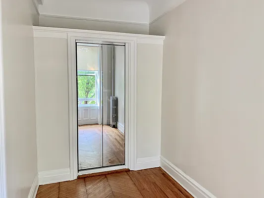 Rented by A P Realty Group NY LTD | media 35