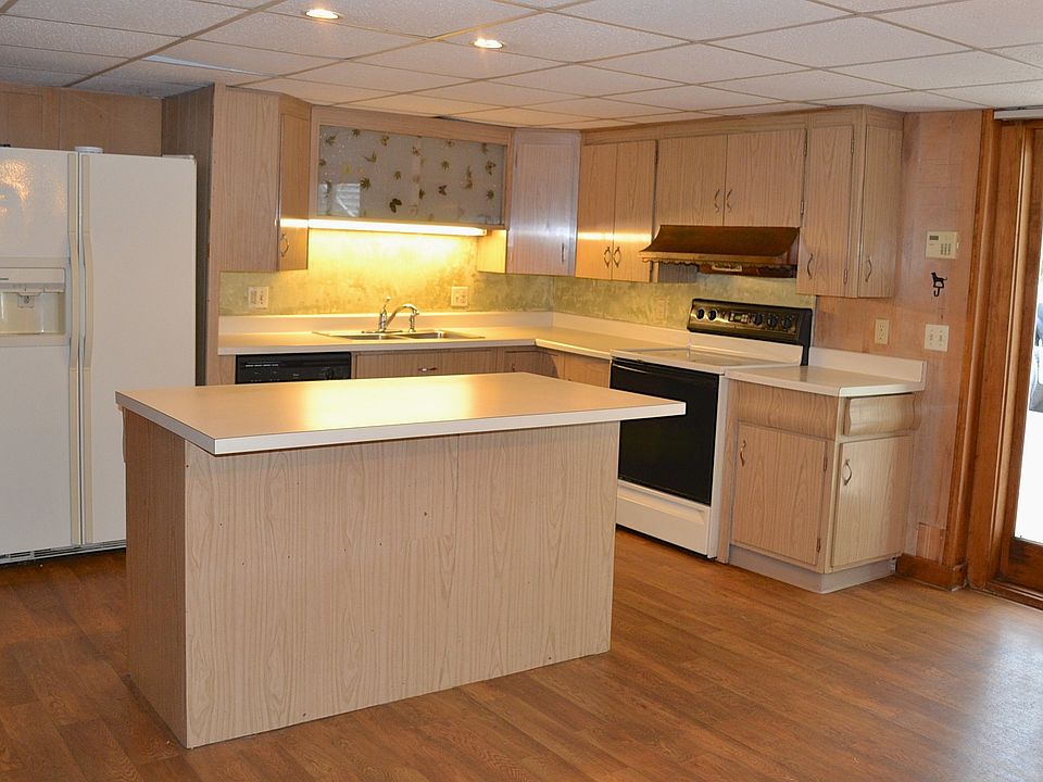 71 Pine St Natick MA Zillow