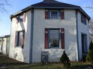 6979 Whites Bridge Rd, Belding, MI 48809