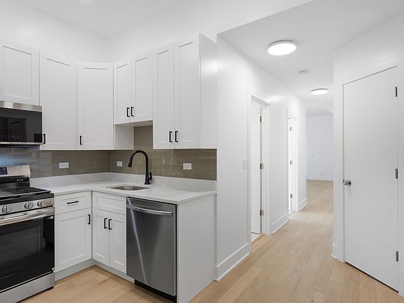 5th image of 949 N Damen Ave #2