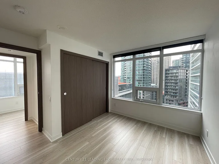 17 Bathurst St #1502 — Photo 18
