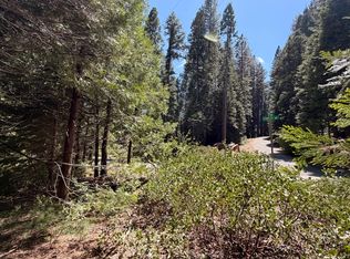 7631 Forest Dr, Fish Camp, CA 93623