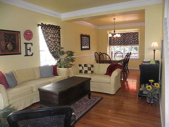5th image of 426 Hamilton Dr