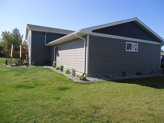 View of the back of house/ garage 