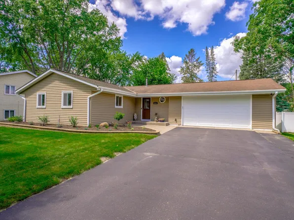 4701 Sharon Ln, White Bear Lake, MN 55110