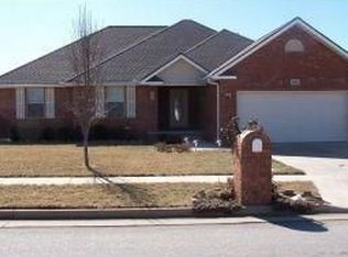 1806 E Whitney Way Ave, Joplin, MO 64801