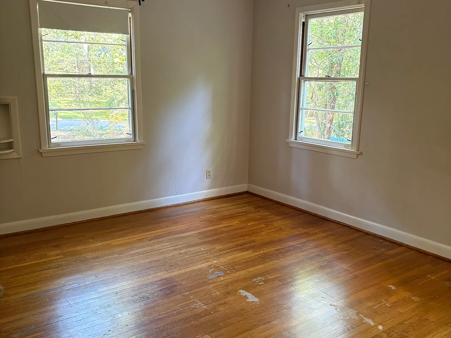 3 bed, 1.5 bath, 1884 sqft, $1,900 — Photo 3