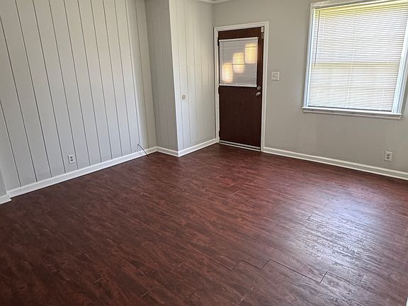 4th image of 7353 Brooks Dr