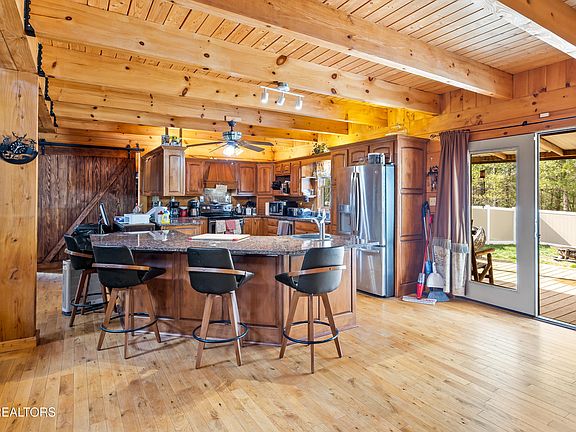 14th image of this home