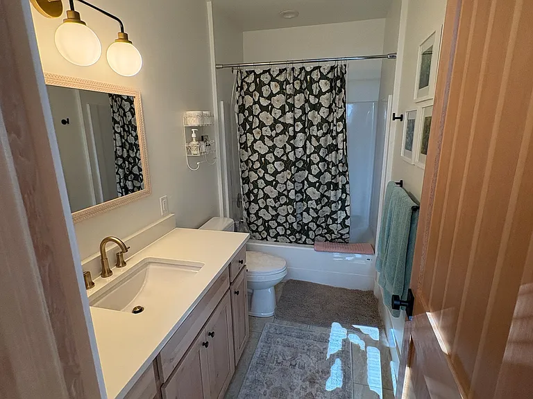 16 E Simpson Ave #A — Photo 7