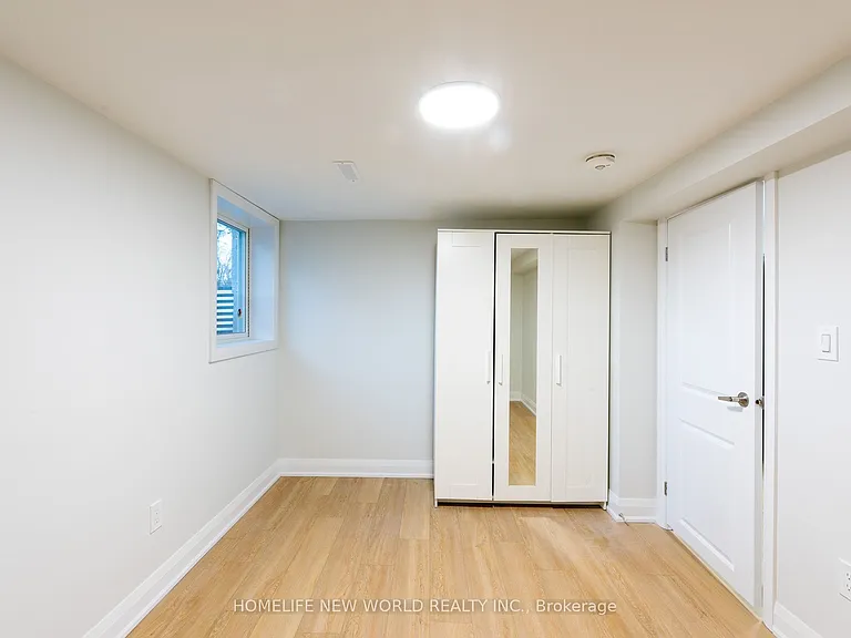 1 Clydesdale Dr #BASEMENT — Photo 2