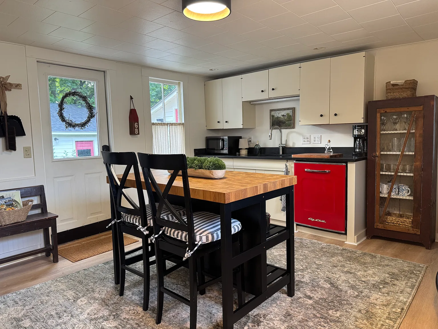 3 bed, 1630 sqft, $3,000 — Photo 3