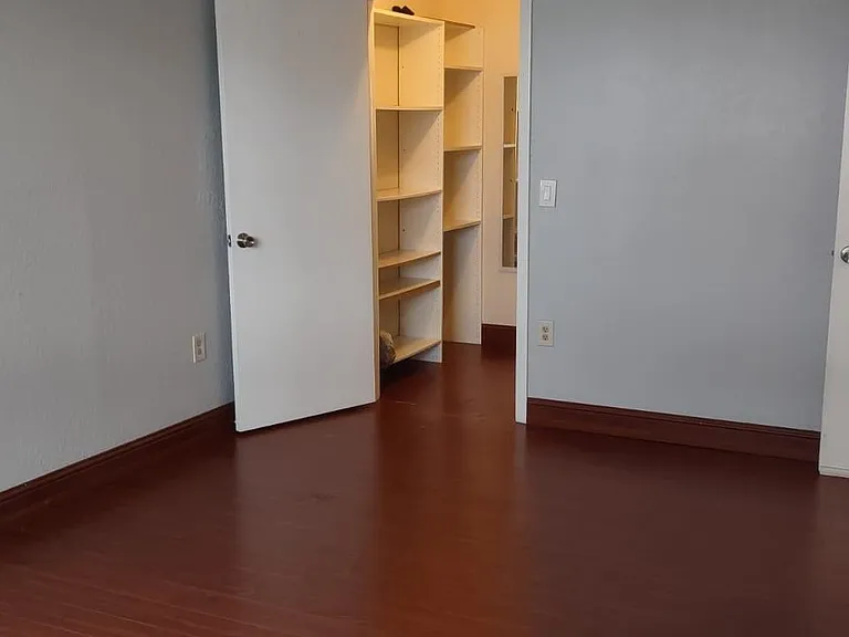 8215 Lake Dr #505 — Photo 16
