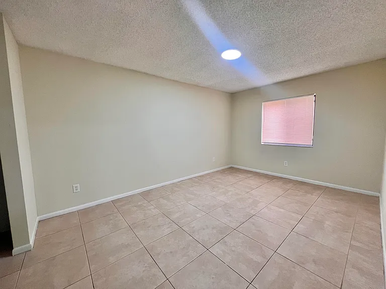 6061 10th Avenue Ave N #242 — Photo 19