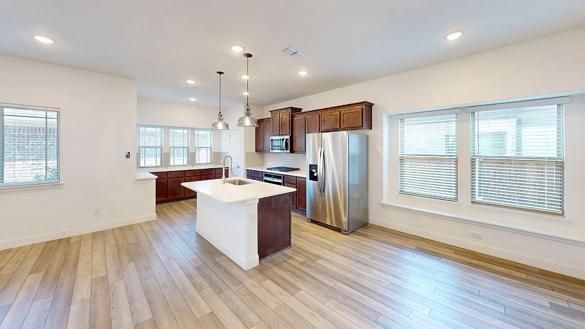 3 bed, 2.0 bath, 1572 sqft, $2,149 — Photo 4