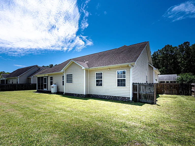 202 Croatan Woods Dr — Photo 7