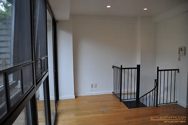 Rented by aptsandlofts.com | media 18