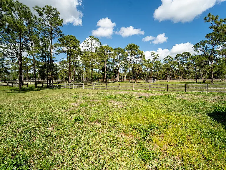 5562 Reynolds Rd — Photo 32