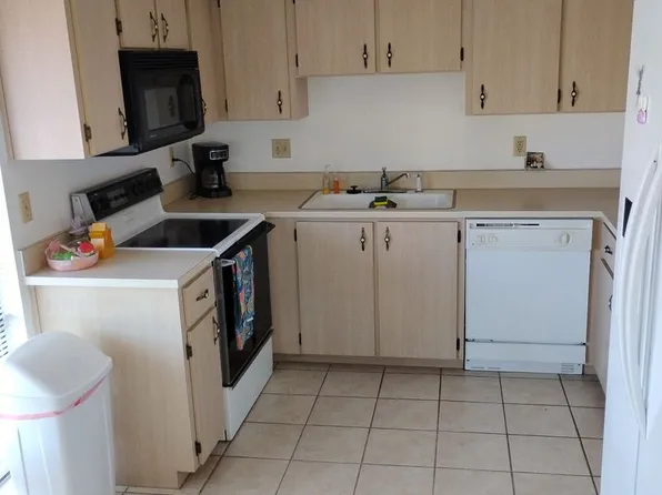 58 Club House Dr, Palm Coast, FL