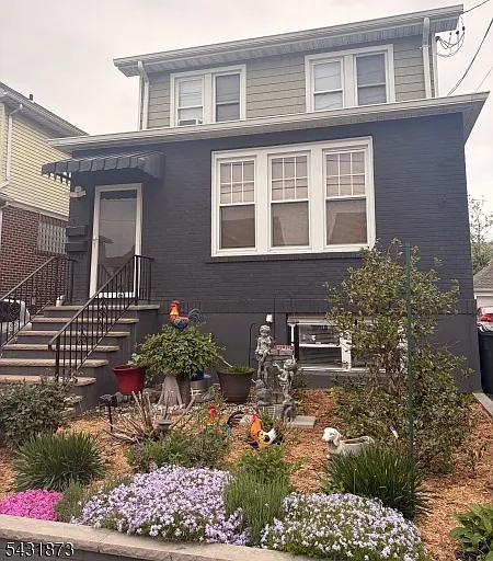 32 Hamilton Ave #2 — Photo 1