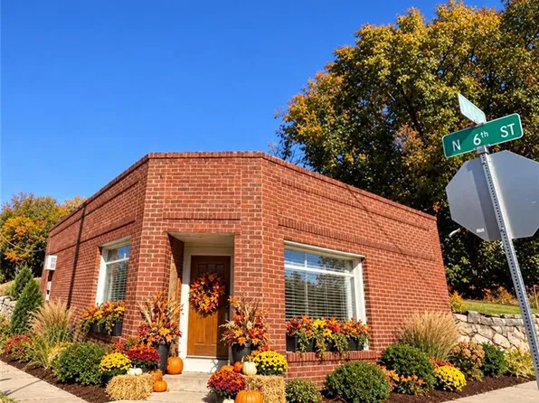 601 Hall St, Saint Joseph, MO 64501
