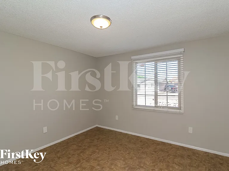 13633 N 20th Ln — Photo 12