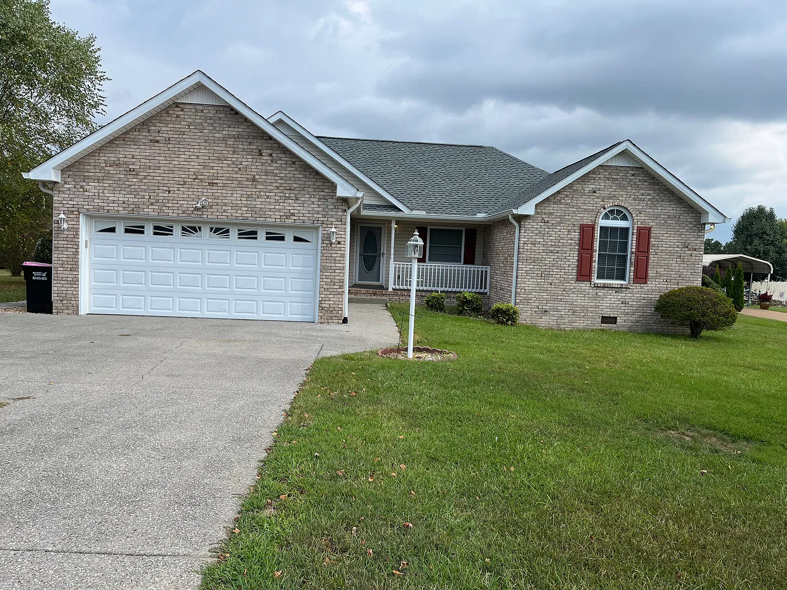 3 bed, 1426 sqft, $1,900 — Photo 1