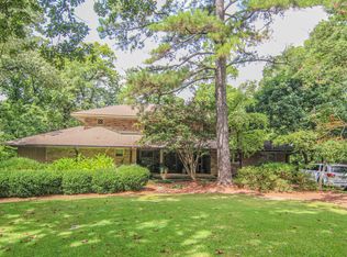 1705 Chickasaw Dr, Columbus, MS 39705