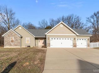 1561 Timber Wolf Dr, Festus, MO 63028