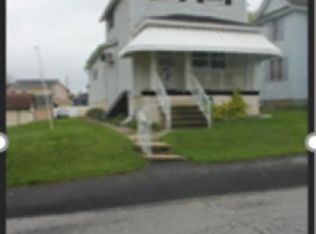 530 North St, Throop, PA 18512