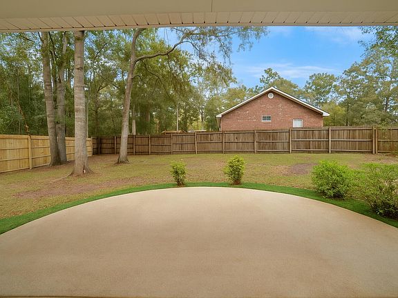 4th image of 9 Switzer Ter