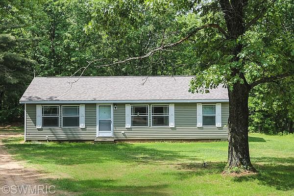 1st image of 17235 Seneca Dr