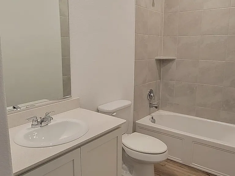 9901 Diamondhead Dr — Photo 27