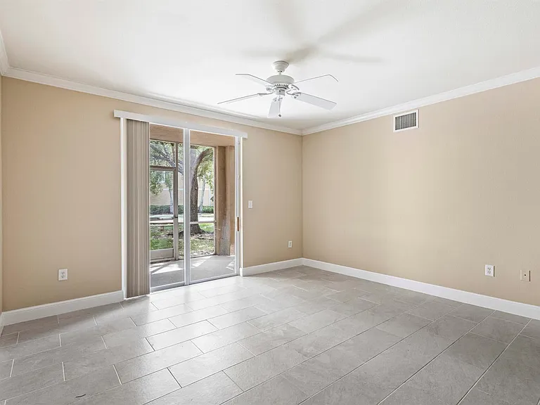 6450 Emerald Dunes Dr #103 — Photo 15