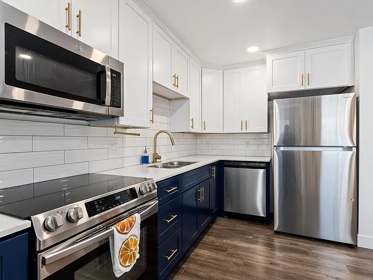 5750 S 4060 W — Photo 8