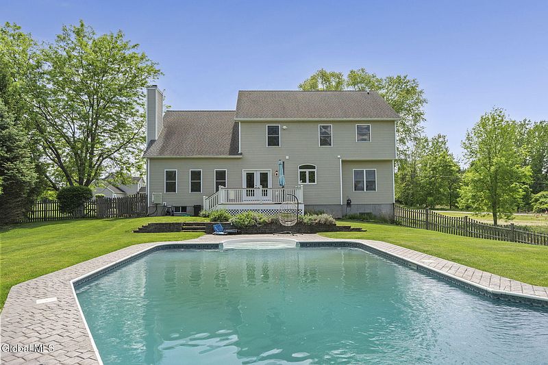 4th image of 381 Doctor Shaw Road