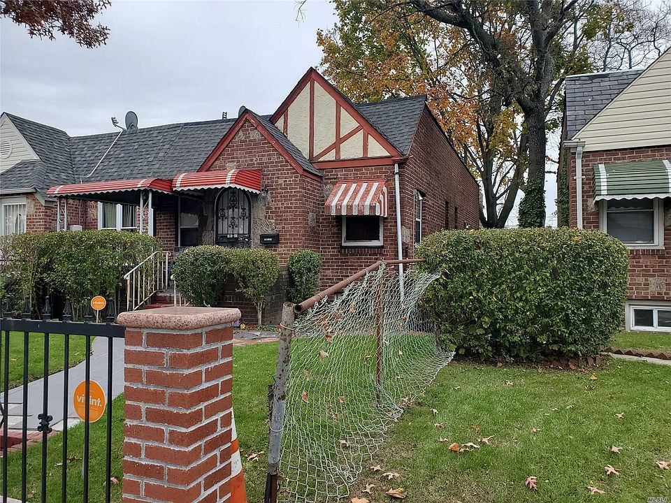 1st image of 185-17 Dunlop Ave