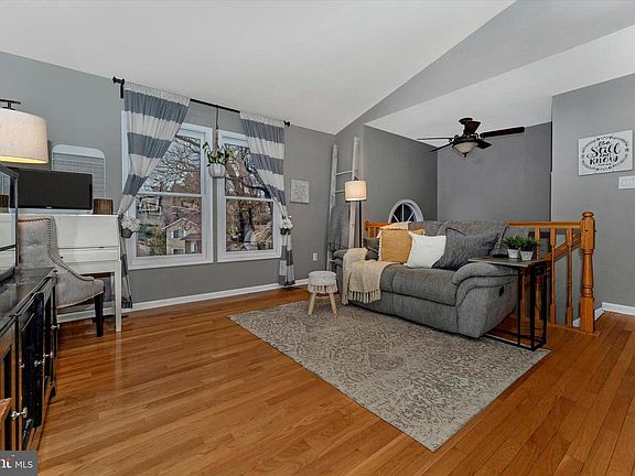 4th image of 10307 White Horse Cir