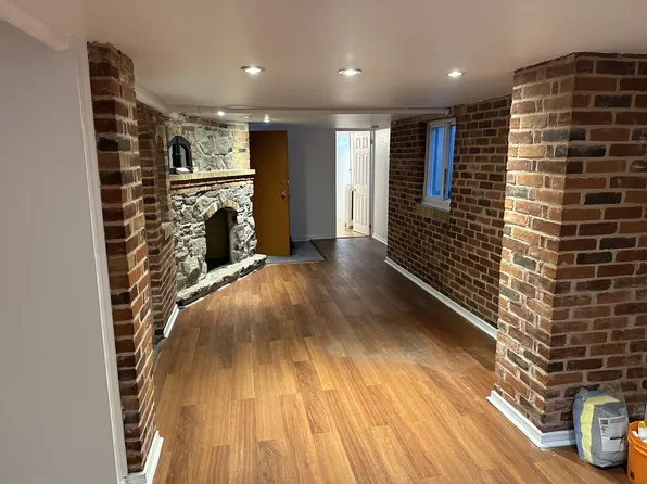 318 Cooper St, Ottawa, ON