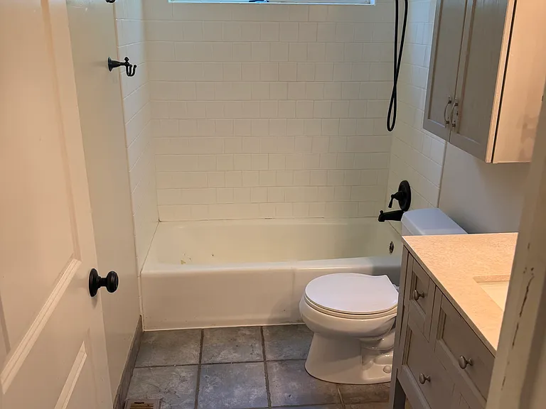 238 Campus Dr — Photo 8