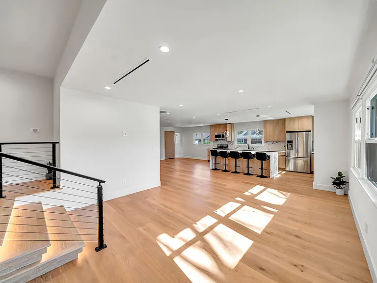 23635 Marylee St — Photo 18