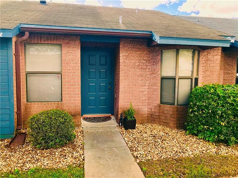 1st image of 2521 King Oak Cir