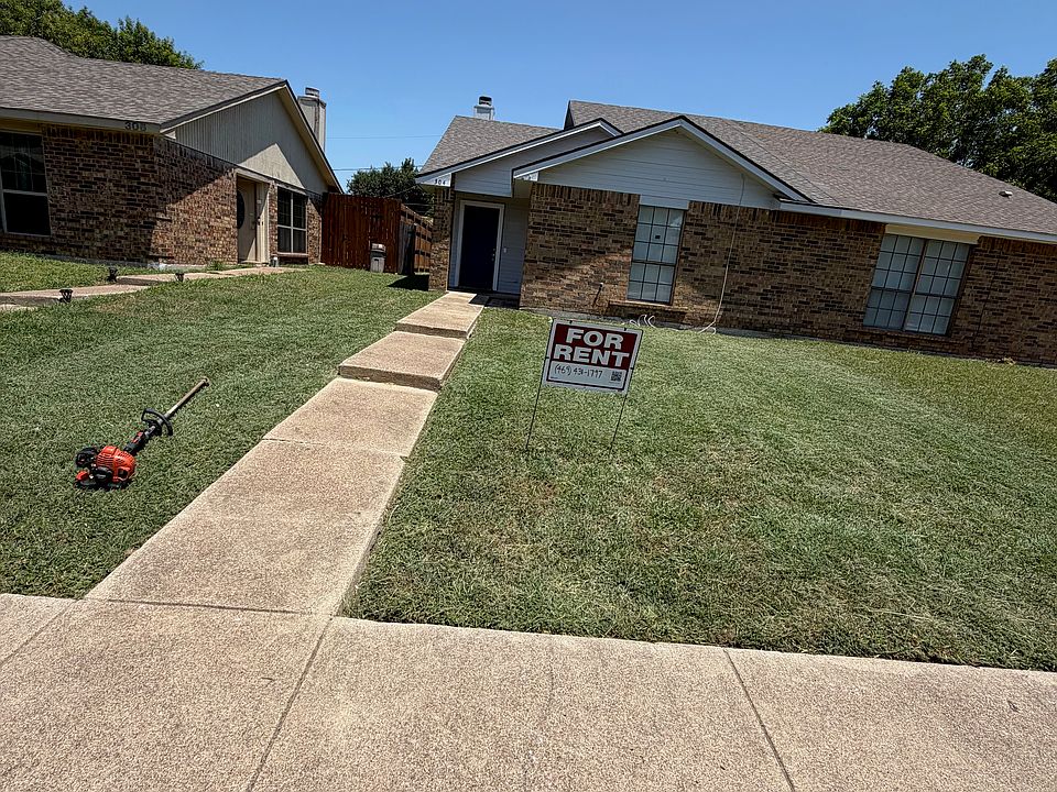 1st image of 304 Gregory Ln