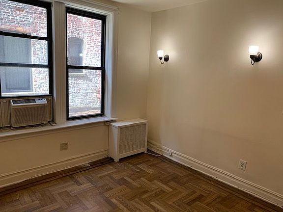 3rd image of 4518 39th Pl APT 2A